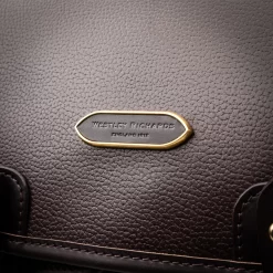 Bishop Bag In Dark Tan -Clothing Shop 22.12.05 dark tan bishop bag 984 edit