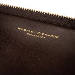 Aston A4 Laptop Folio -Clothing Shop 77a9849 edit 2