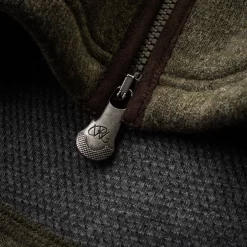 Lyell Fleece Gilet In Moss -Clothing Shop aw2021 details 2960 edit