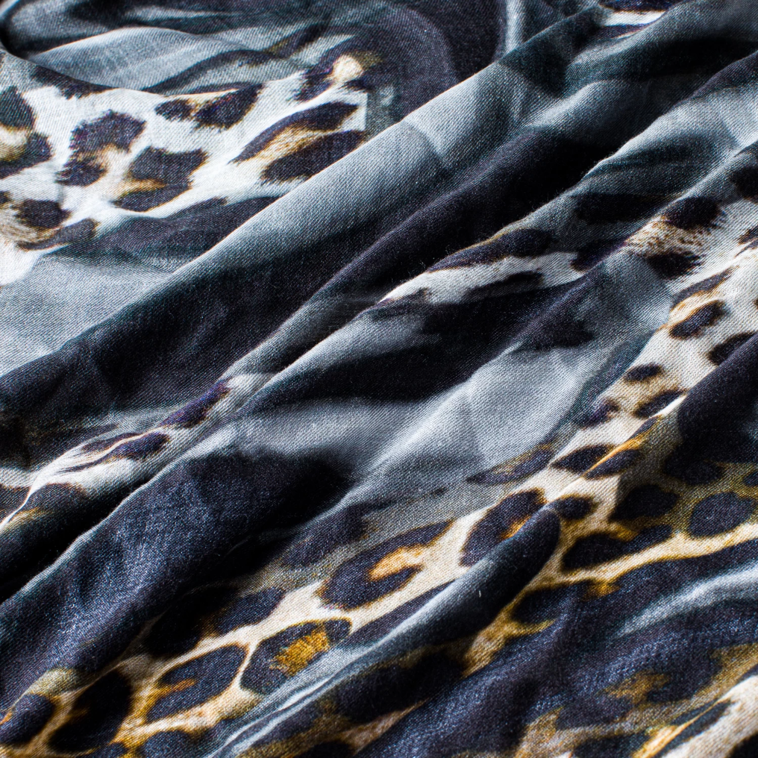 Don't Touch Scarf 2 Don't Touch Scarf - Image 2