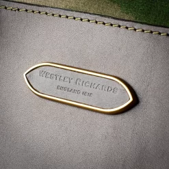 Medium Sutherland Bag In British Millerain Camo 19 Medium Sutherland Bag In British Millerain Camo -Clothing Shop sutherland 5939 edit 4