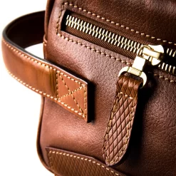 Bournbrook Wash Bag In Mid Tan -Clothing Shop wr co washbags 3420 edit1