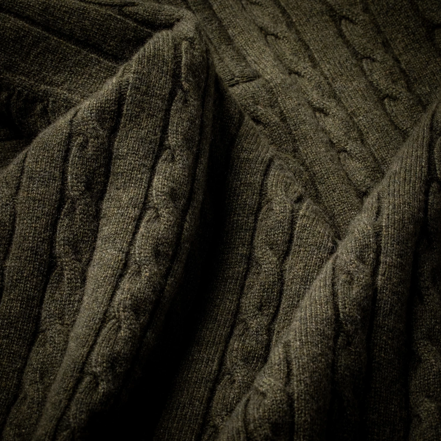 Cashmere Cannock Cable In Field Green 6 Cashmere Cannock Cable In Field Green - Image 6