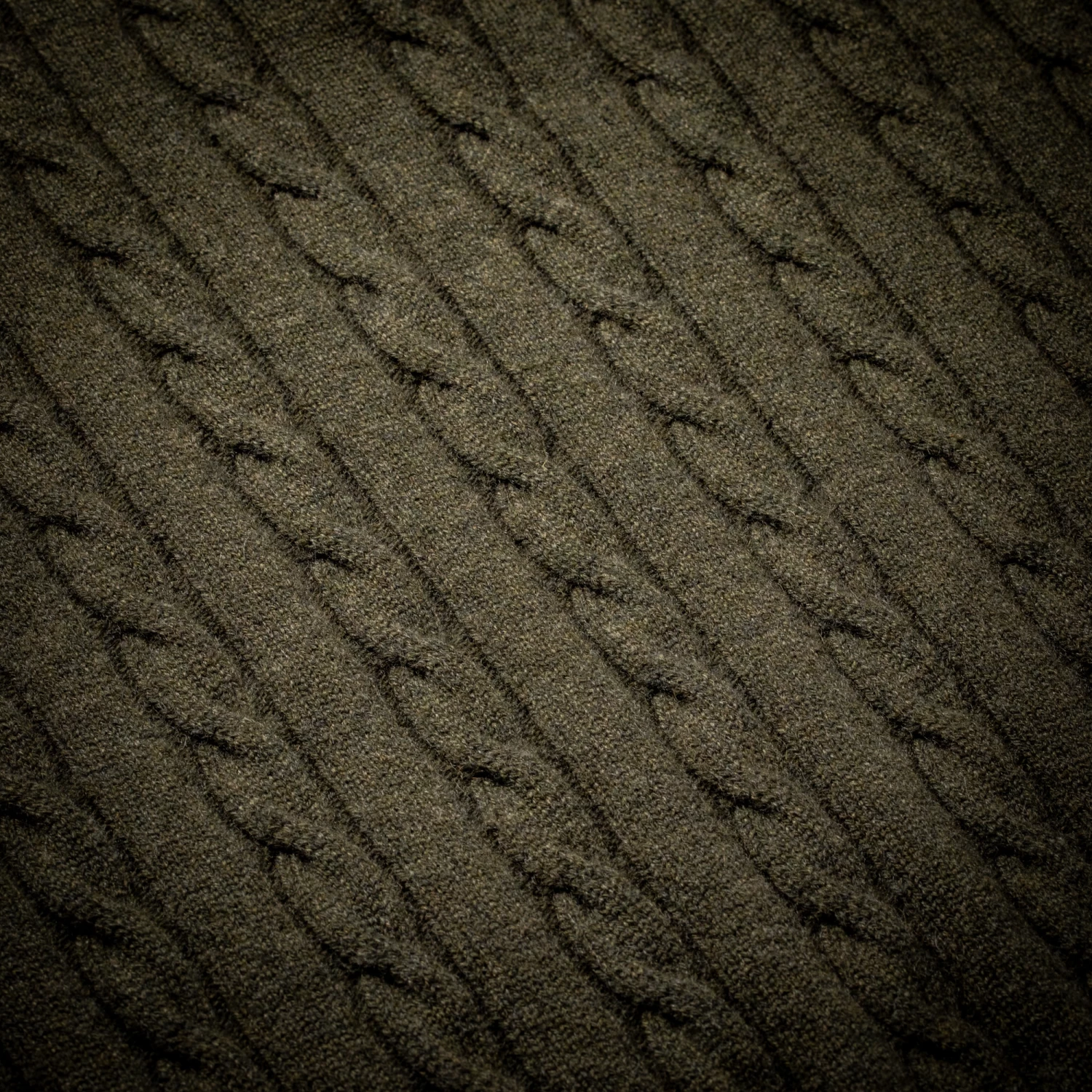 Cashmere Cannock Cable In Field Green 7 Cashmere Cannock Cable In Field Green - Image 7